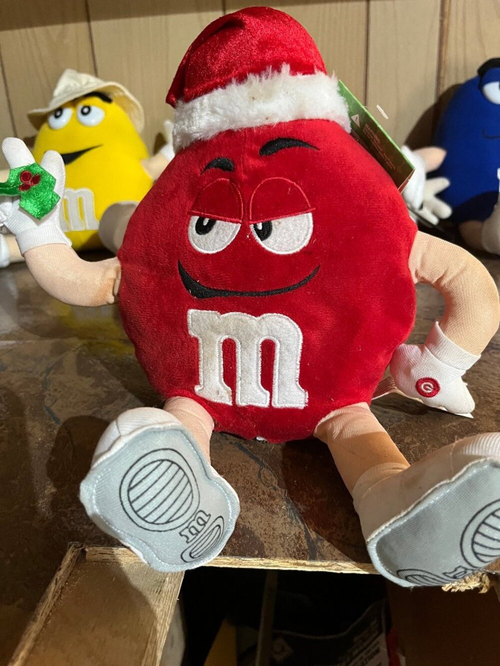 m&m's animated shakerz plush red santa hat holiday character
